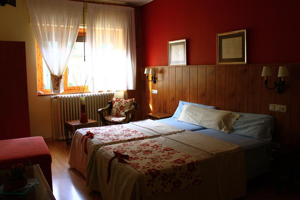 Hostal Escartin Sabiñánigo Kamer foto