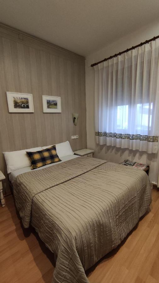 Hostal Escartin Sabiñánigo Buitenkant foto